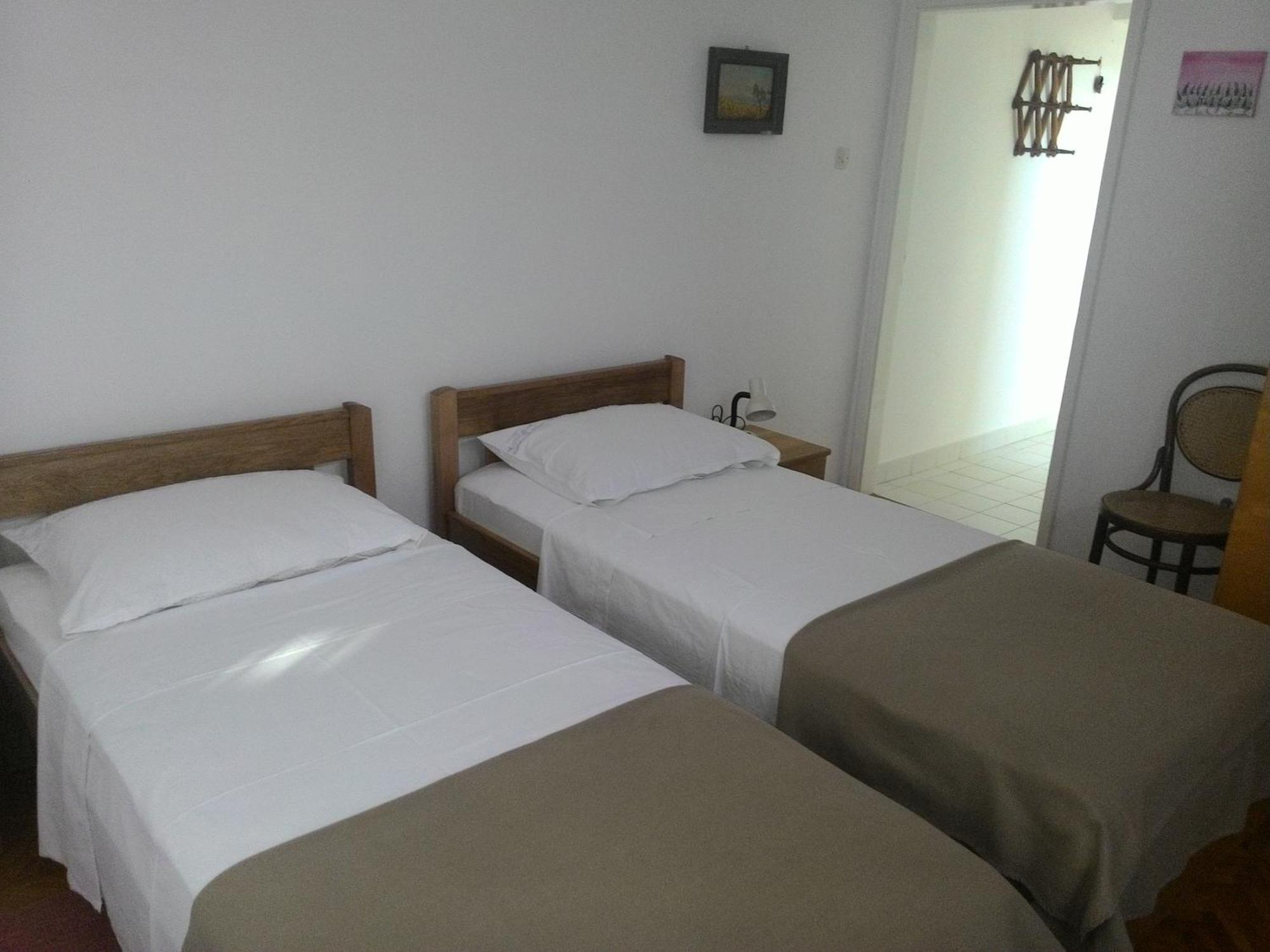 Apartments Prisnac Pakostane Room photo
