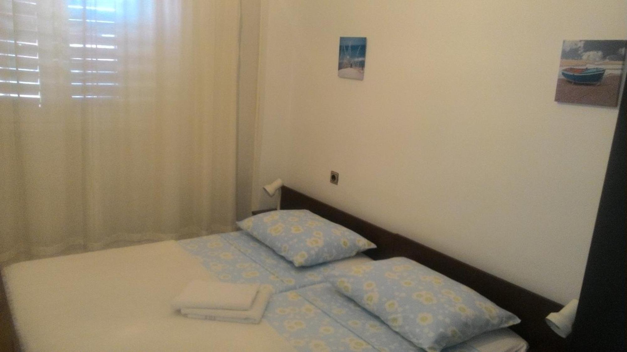Apartments Prisnac Pakostane Room photo
